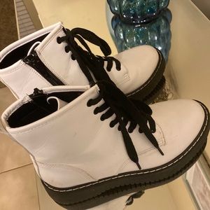 Madden white boots size 6